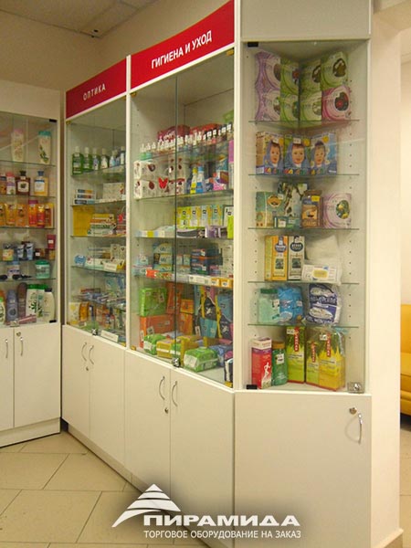 Угловая витрина. Торговое оборудование для аптеки в Новосибирске на заказ