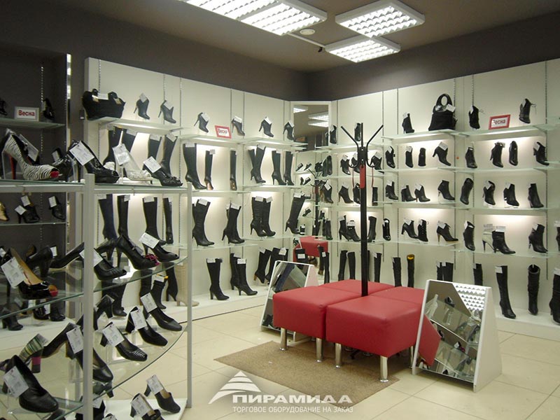 Место для примерки. Торговое оборудование для обуви на заказ в Новосибирске