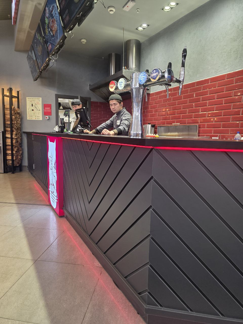 Барная стойка островного павильона HoReCa эконом-сегмента