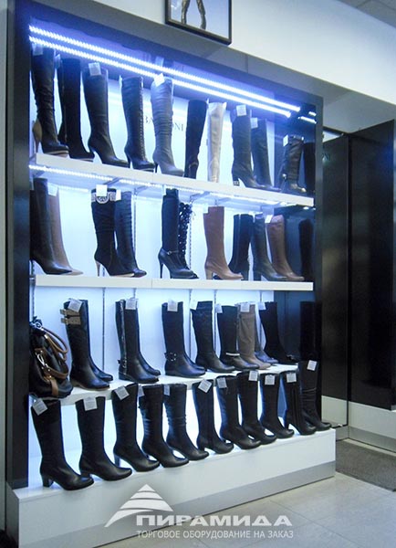 Стеллаж под сапоги с подсветкой. Торговое оборудование для обуви на заказ в Новосибирске